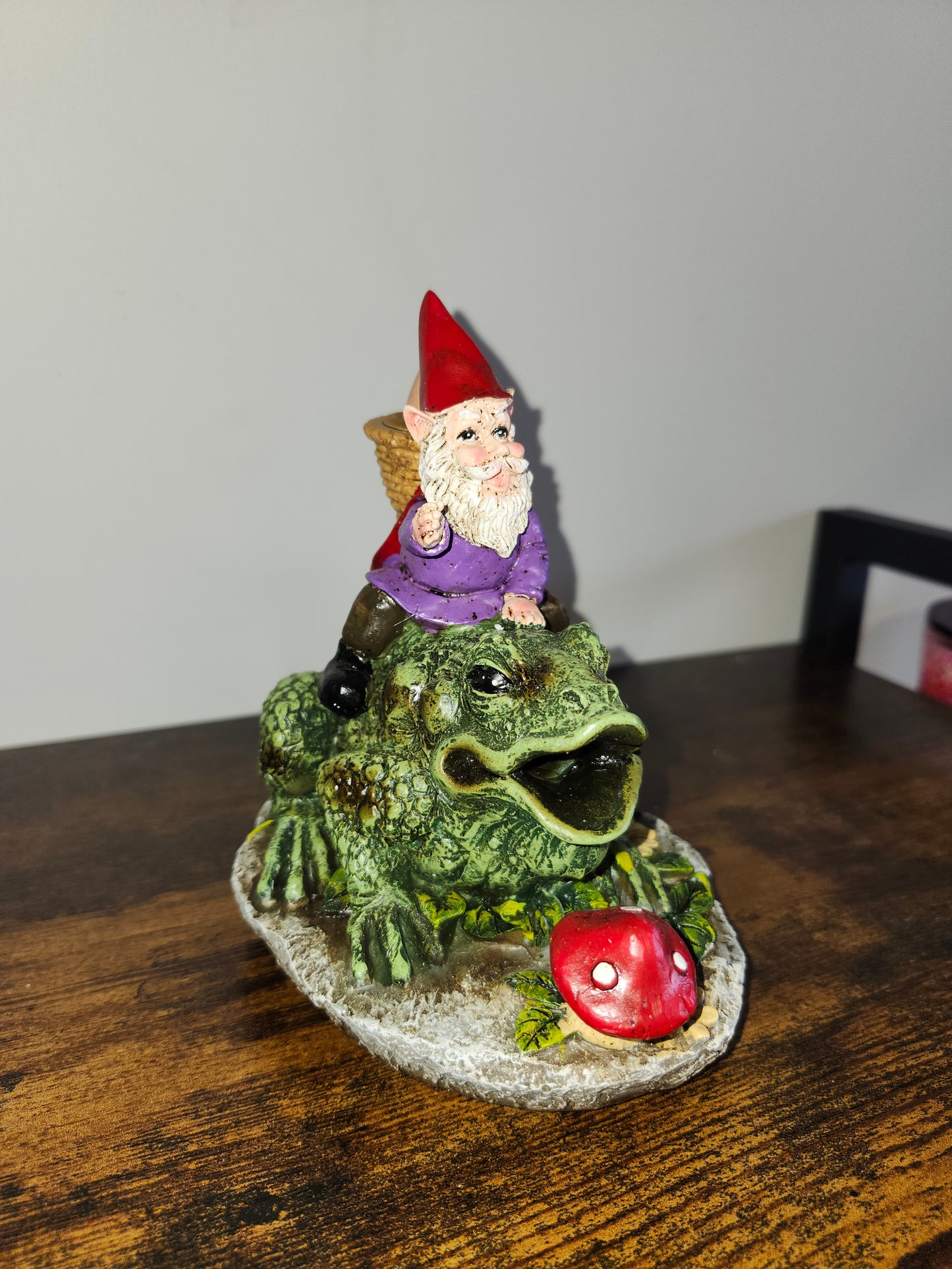 Gnome Frog Incent Burner